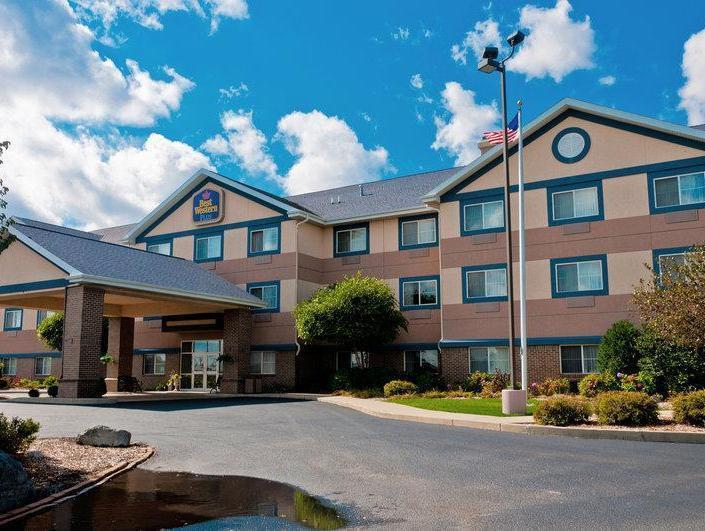 Best Western Plus Brandywine Inn & Suites Монтичело Екстериор снимка