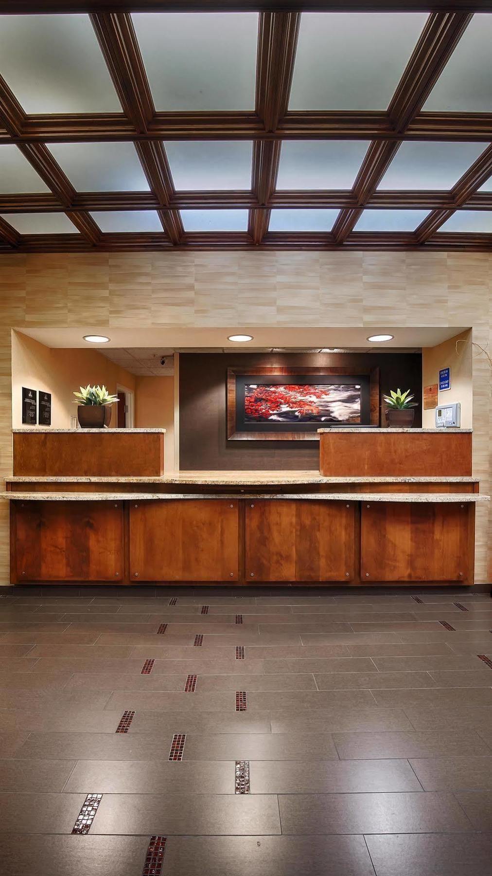 Best Western Plus Brandywine Inn & Suites Монтичело Екстериор снимка